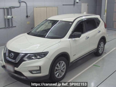 Nissan X-Trail HNT32