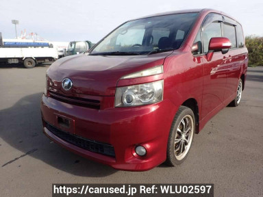 Toyota Voxy ZRR70G