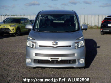 Toyota Voxy ZRR70W