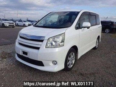 Toyota Noah ZRR70W