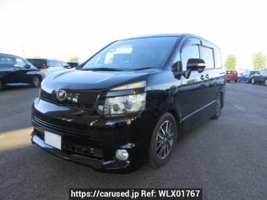 Toyota Voxy ZRR70W