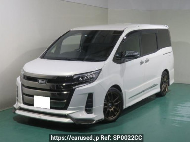 Toyota Noah ZRR80W