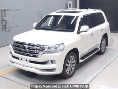 Toyota Land Cruiser URJ202W