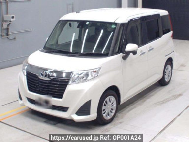 Toyota Roomy M900A