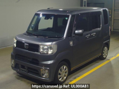 Daihatsu Wake LA700S