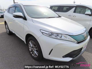 Toyota Harrier ZSU60