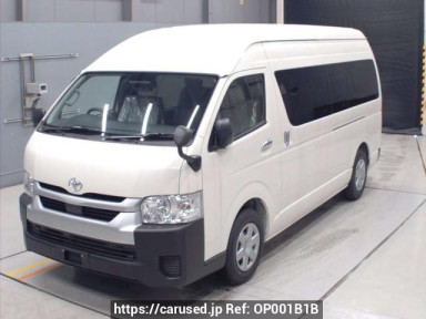 Toyota Hiace Commuter GDH223B