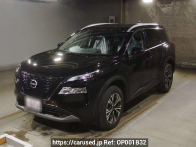 Nissan X-Trail SNT33