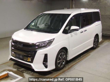 Toyota Noah ZRR80W