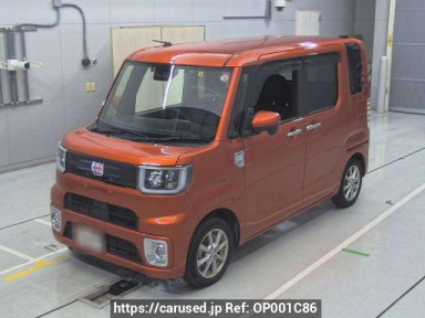 Daihatsu Wake LA700S