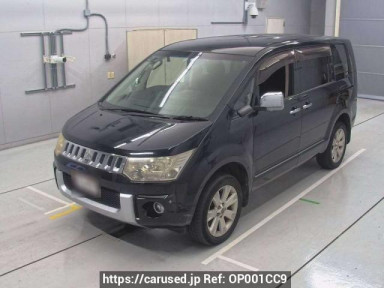 Mitsubishi Delica D5 CV5W