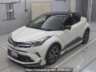 Toyota C-HR NGX10