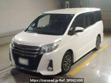 Toyota Noah ZRR80W