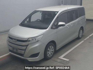 Toyota Noah ZRR80G