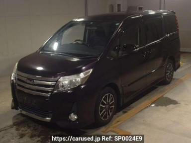 Toyota Noah ZRR80W