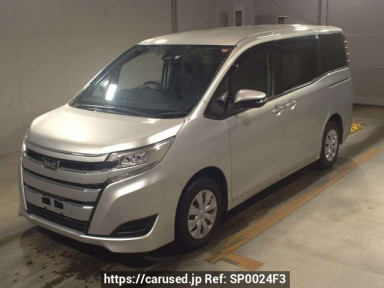 Toyota Noah ZRR80G