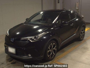 Toyota C-HR ZYX10