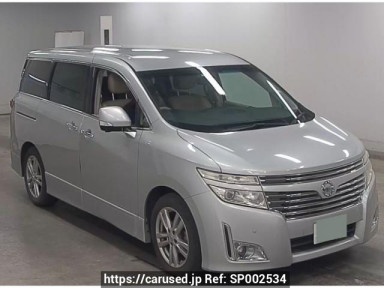 Nissan Elgrand TE52