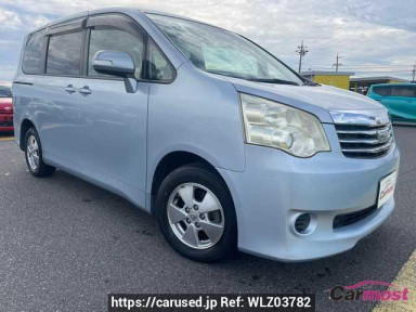 Toyota Noah ZRR70