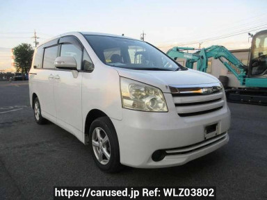 Toyota Noah ZRR70G