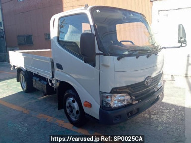 Toyota Toyoace Truck XZC605