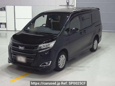 Toyota Noah ZRR85G