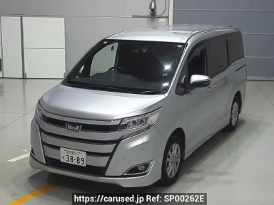 Toyota Noah ZRR80G