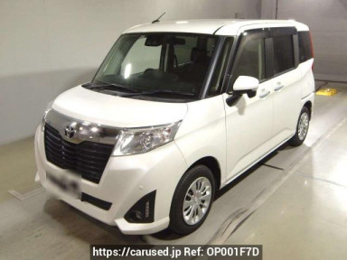 Toyota Roomy M910A