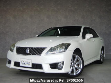 Toyota Crown GRS200