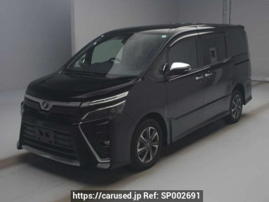 Toyota Voxy ZRR85W