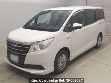 Toyota Noah ZWR80G