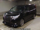 Toyota Noah ZWR80G