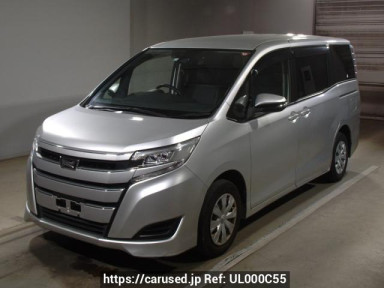 Toyota Noah ZRR80G