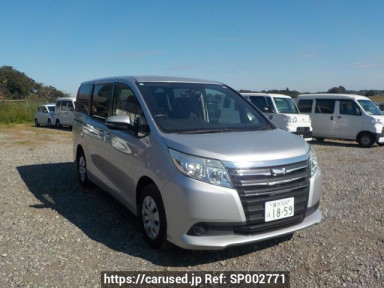 Toyota Noah ZRR80G