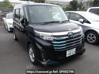 Toyota Roomy M900A