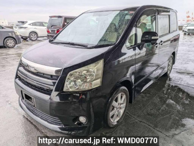 Toyota Noah ZRR70W