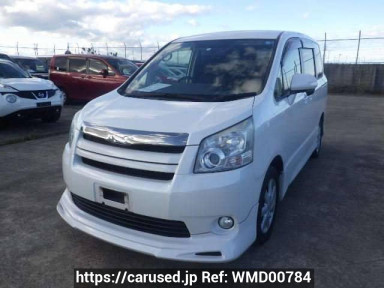 Toyota Noah ZRR70W