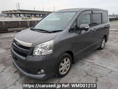 Toyota Noah ZRR70W