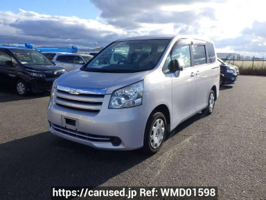 Toyota Noah ZRR70G