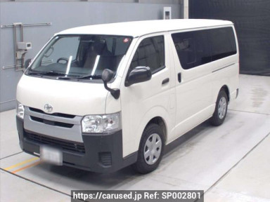 Toyota Regiusace Van TRH200V