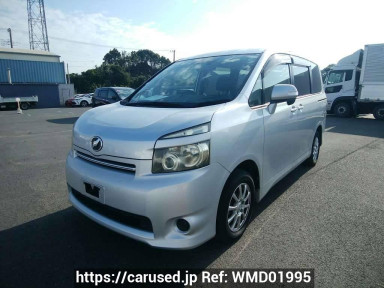 Toyota Voxy ZRR70G