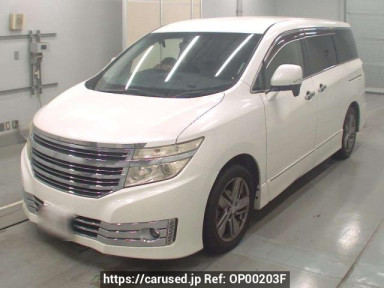 Nissan Elgrand TE52