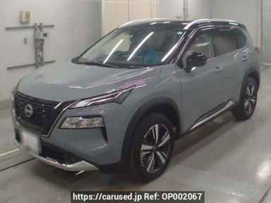 Nissan X-Trail SNT33