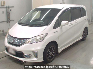 Honda Freed hybrid GP3