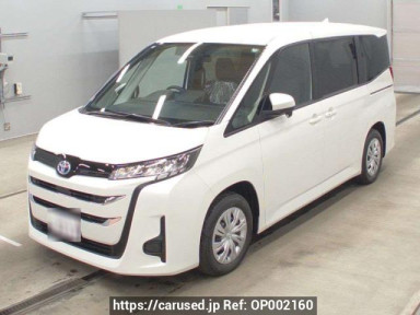 Toyota Noah ZWR90W