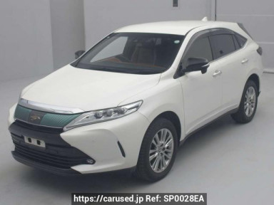 Toyota Harrier ZSU65W