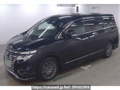 Nissan Elgrand TE52