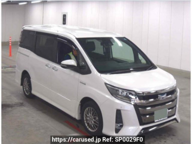 Toyota Noah ZWR80W