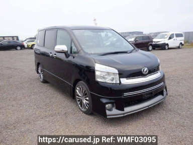 Toyota Voxy ZRR70W