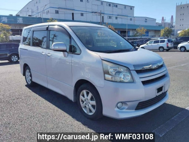 Toyota Noah ZRR70W